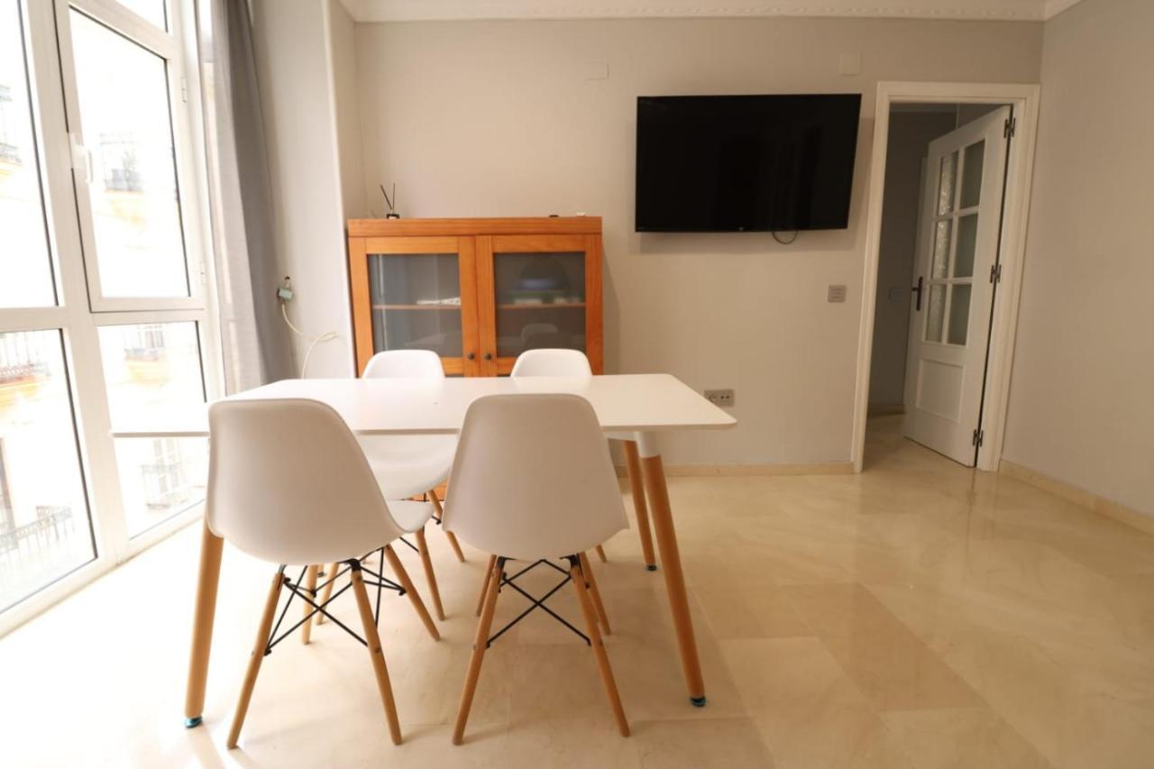 Piso En Pleno Centro De Huelva. Apartment Exterior photo